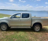 toyota-hilux-small-1