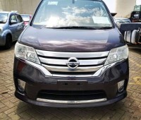 nissan-serena-small-0