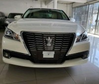 toyota-crown-small-1