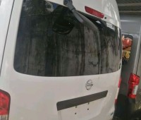 nissan-nv350-small-4