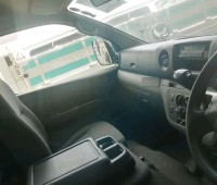 nissan-nv350-small-2