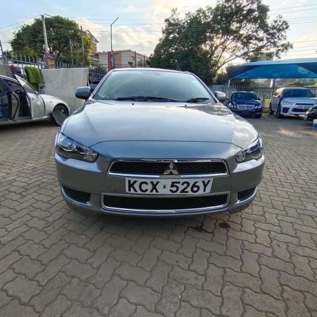 mitsubishi-galant-fortis-big-0