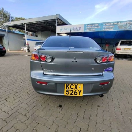 mitsubishi-galant-fortis-big-2