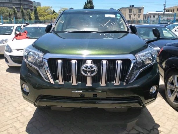 toyota-prado-big-0
