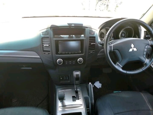 mistubishi-pajero-big-3