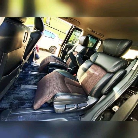 nissan-elgrand-big-5