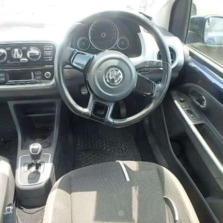volkswagen-up-big-2