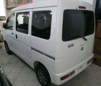 toyota-pixis-small-3