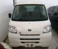 toyota-pixis-small-0