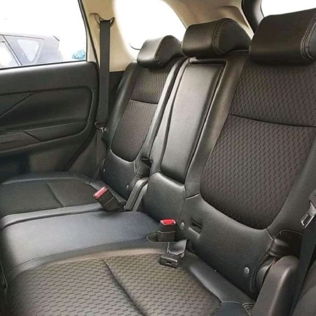 mitsubishi-outlander-big-1