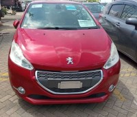 peugeot-208-small-0