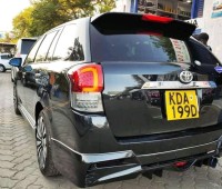 toyota-fielder-small-4