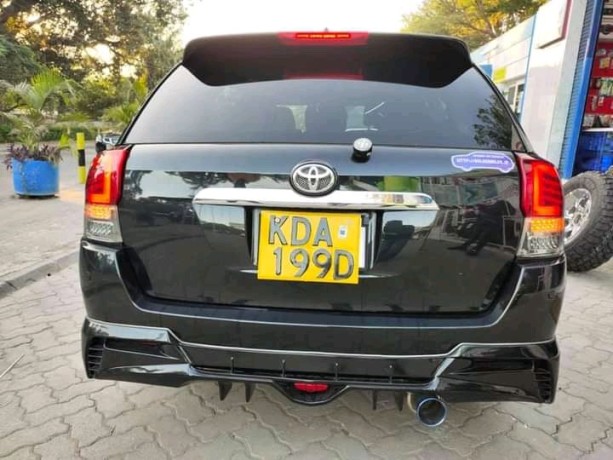 toyota-fielder-big-2