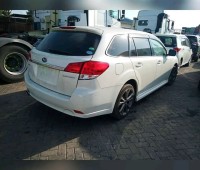 subaru-legacy-small-3