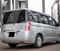 honda-stepwagon-small-1