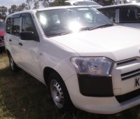 toyota-probox-small-4