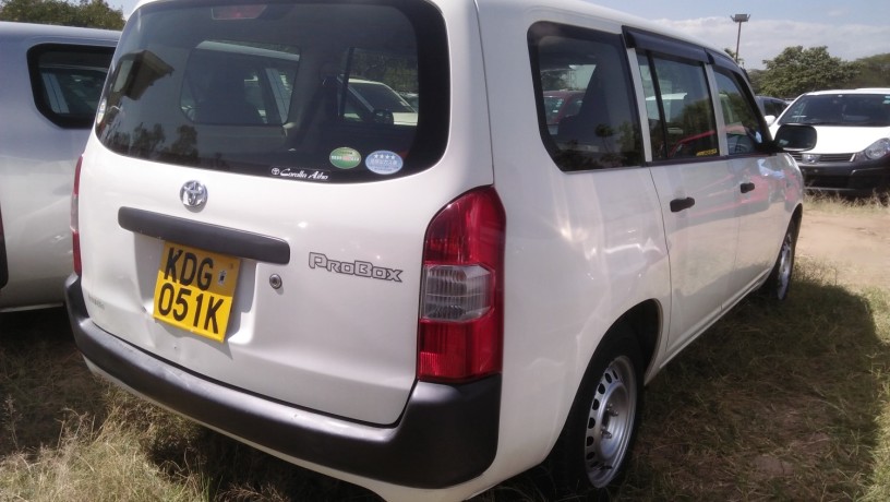 toyota-probox-big-2