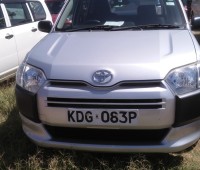 toyota-probox-small-1