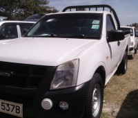 isuzu-dmax-small-3
