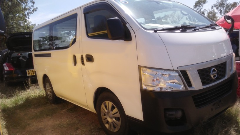 nissan-caravan-big-2