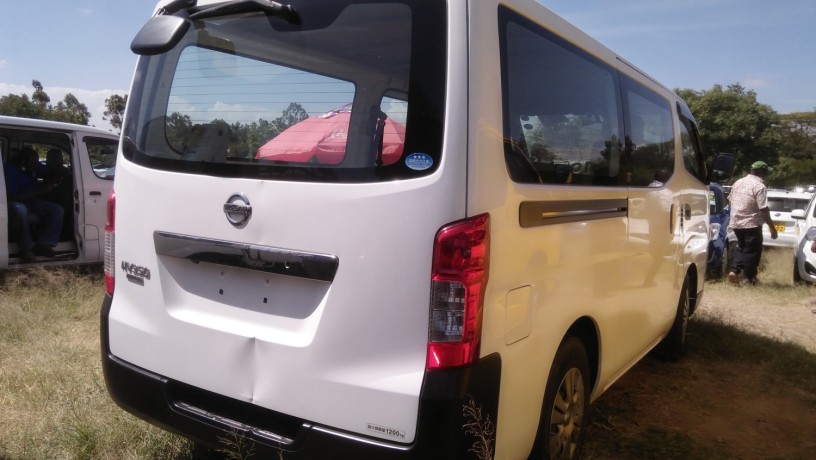 nissan-caravan-big-0