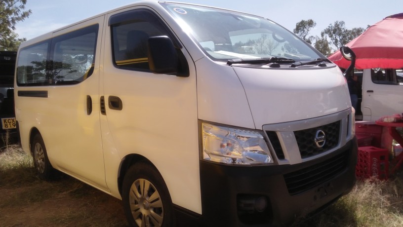 nissan-caravan-big-3