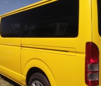 toyota-hiace-small-3