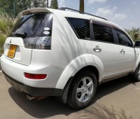 mitsubishi-outlander-small-4