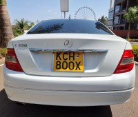 mercedez-benz-c200-small-1