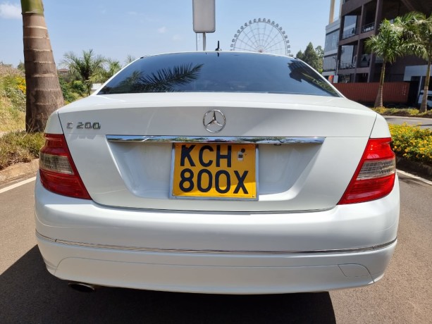 mercedez-benz-c200-big-1
