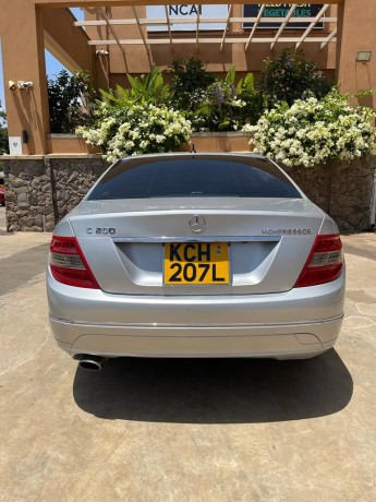 mercedez-benz-c200-kompressor-big-1