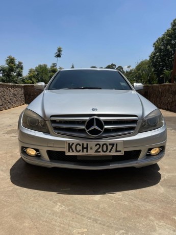 mercedez-benz-c200-kompressor-big-0