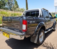 nissan-hardbody-np300-small-0