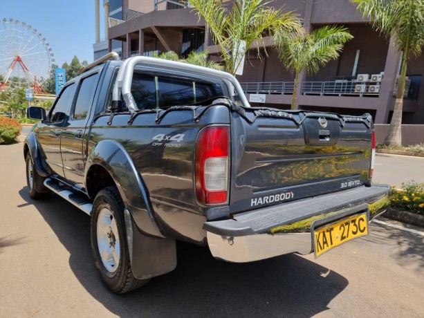 nissan-hardbody-np300-big-3