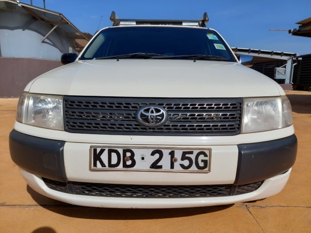 toyota-probox-big-1