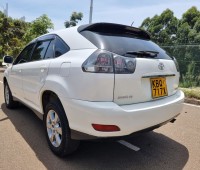 toyota-harrier-small-3