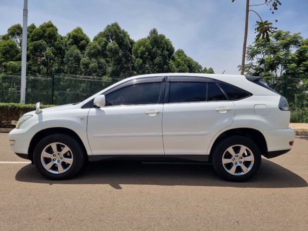 toyota-harrier-big-0