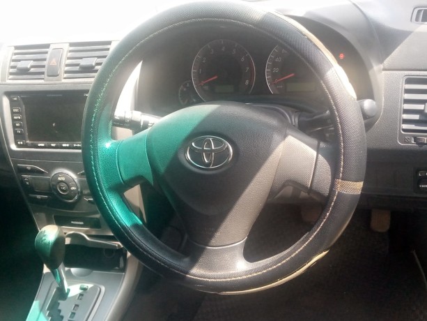 toyota-fielder-big-1