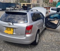 toyota-fielder-small-0