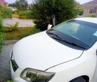 toyota-fielder-small-5