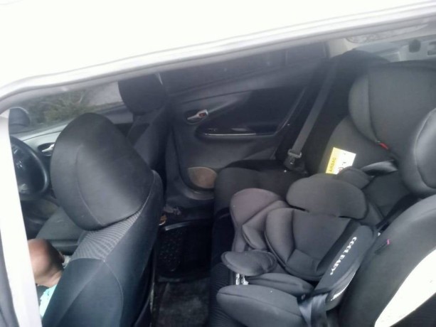 toyota-fielder-big-3