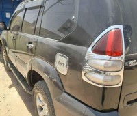 toyota-prado-small-9