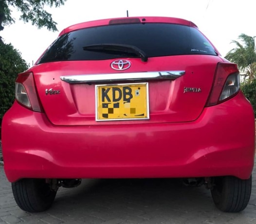 toyota-vitz-big-6