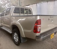 toyota-hilux-small-1