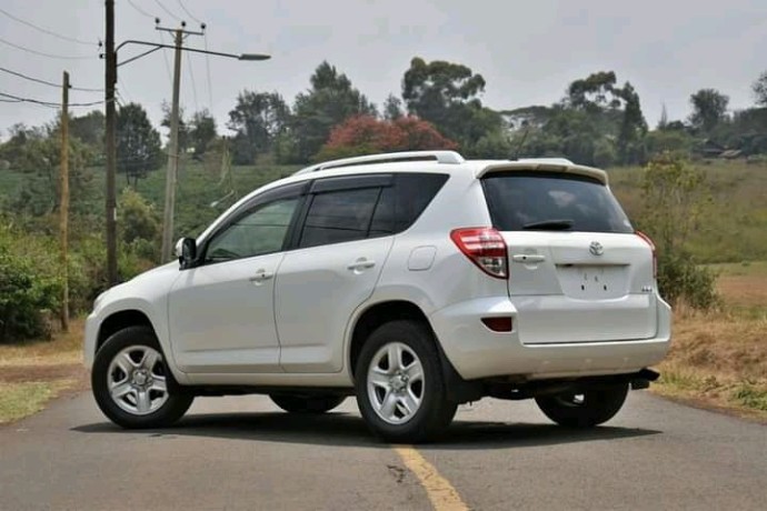 toyota-rav4-big-0