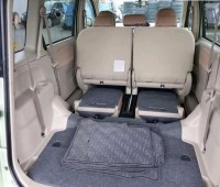 toyota-sienta-small-2