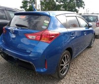 toyota-auris-small-3
