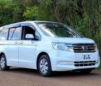 honda-stepwagon-small-0