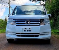 honda-stepwagon-small-5