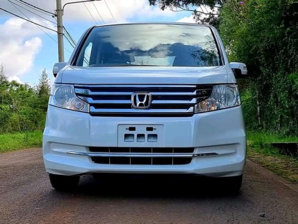 honda-stepwagon-big-5